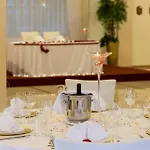 Elia 4*