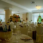 Отель Elia 4*