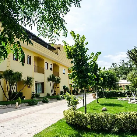 Elia Hotel 4*