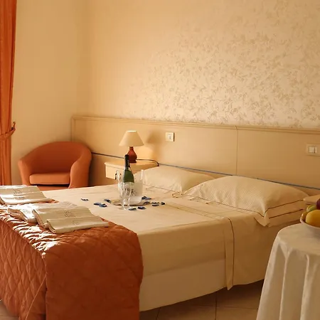 Elia Hotel